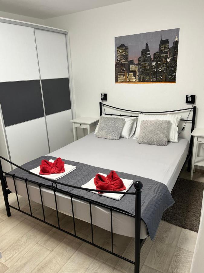 Apartments Logos Trogir Buitenkant foto